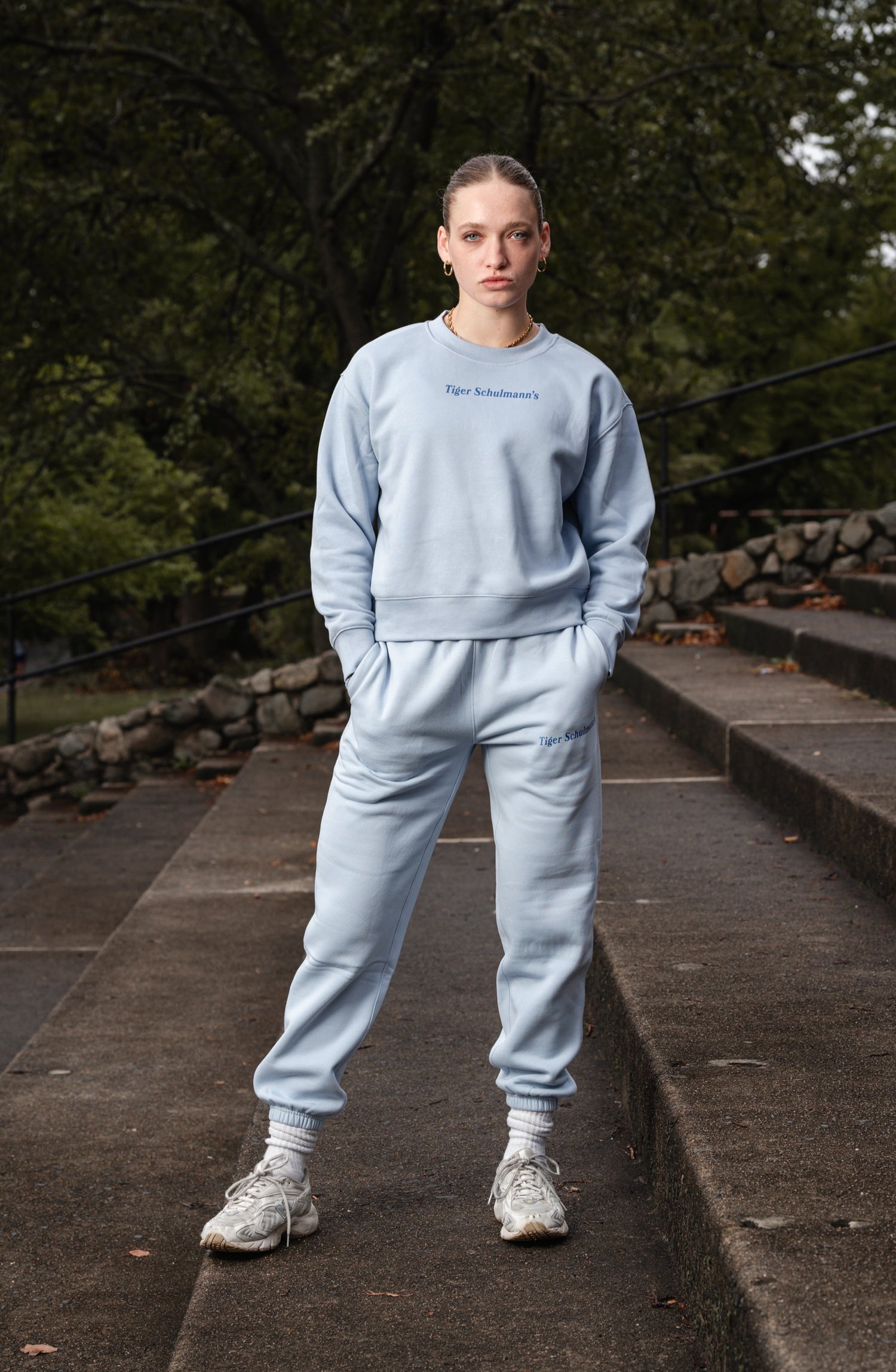 Momentum Women's Crew - Powder Blue